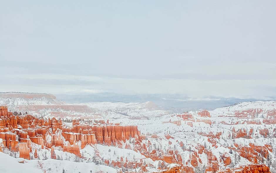 Red hills and snow in Bryce Canyon